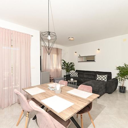Apartment Marko Trogir Exteriör bild